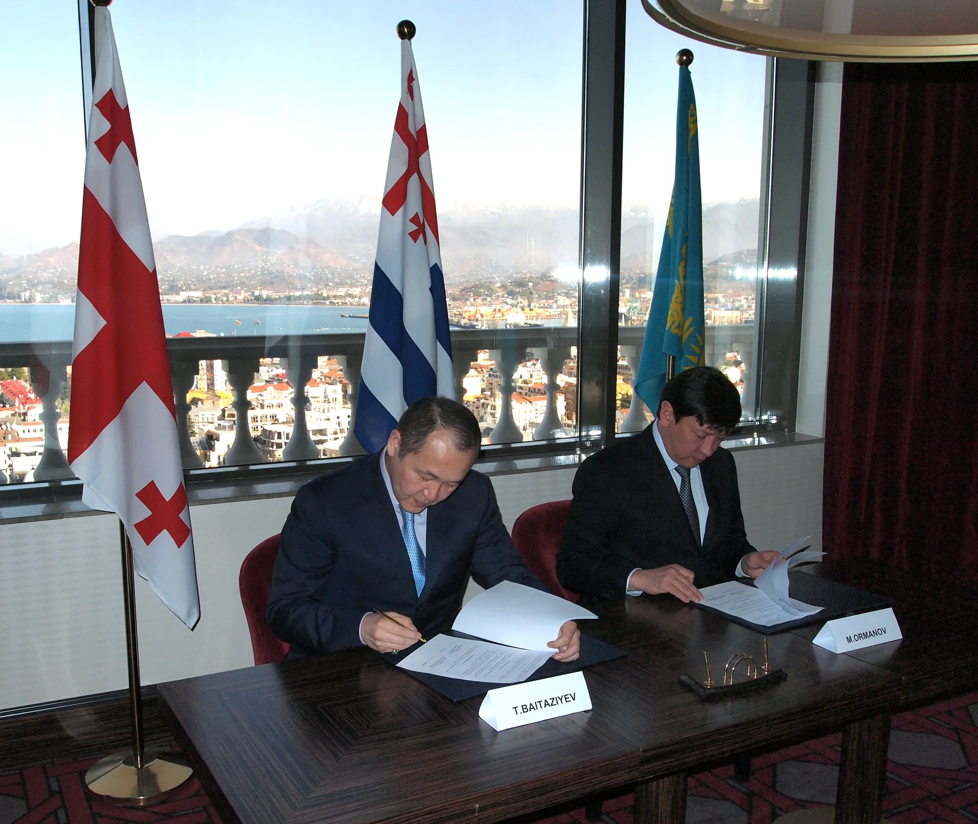 Капитал - Казахстан развивает транспортный потенциал