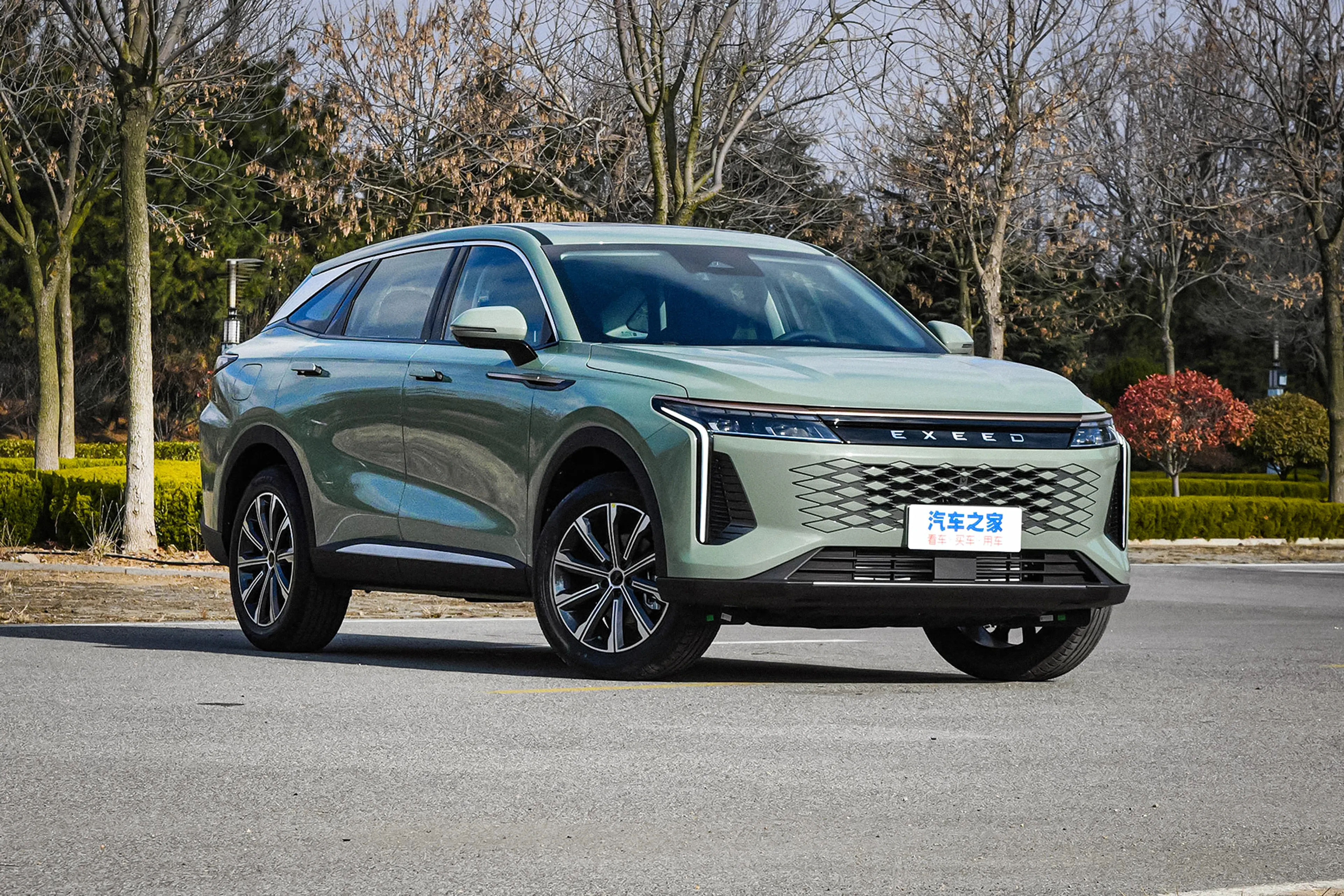 Капитал - Exeed RX в Казахстане, отзыв Ferrari и кожа в Ниве