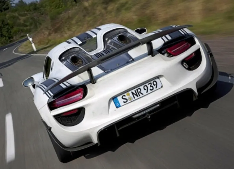 Капитал - 918-й потягается с LаFerrari и McLaren P1