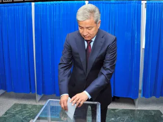 Капитал - Министр обороны проголосовал на выборах Президента РК