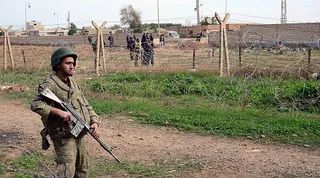 Капитал - Турция строит стену в 900 км на границе с Сирией