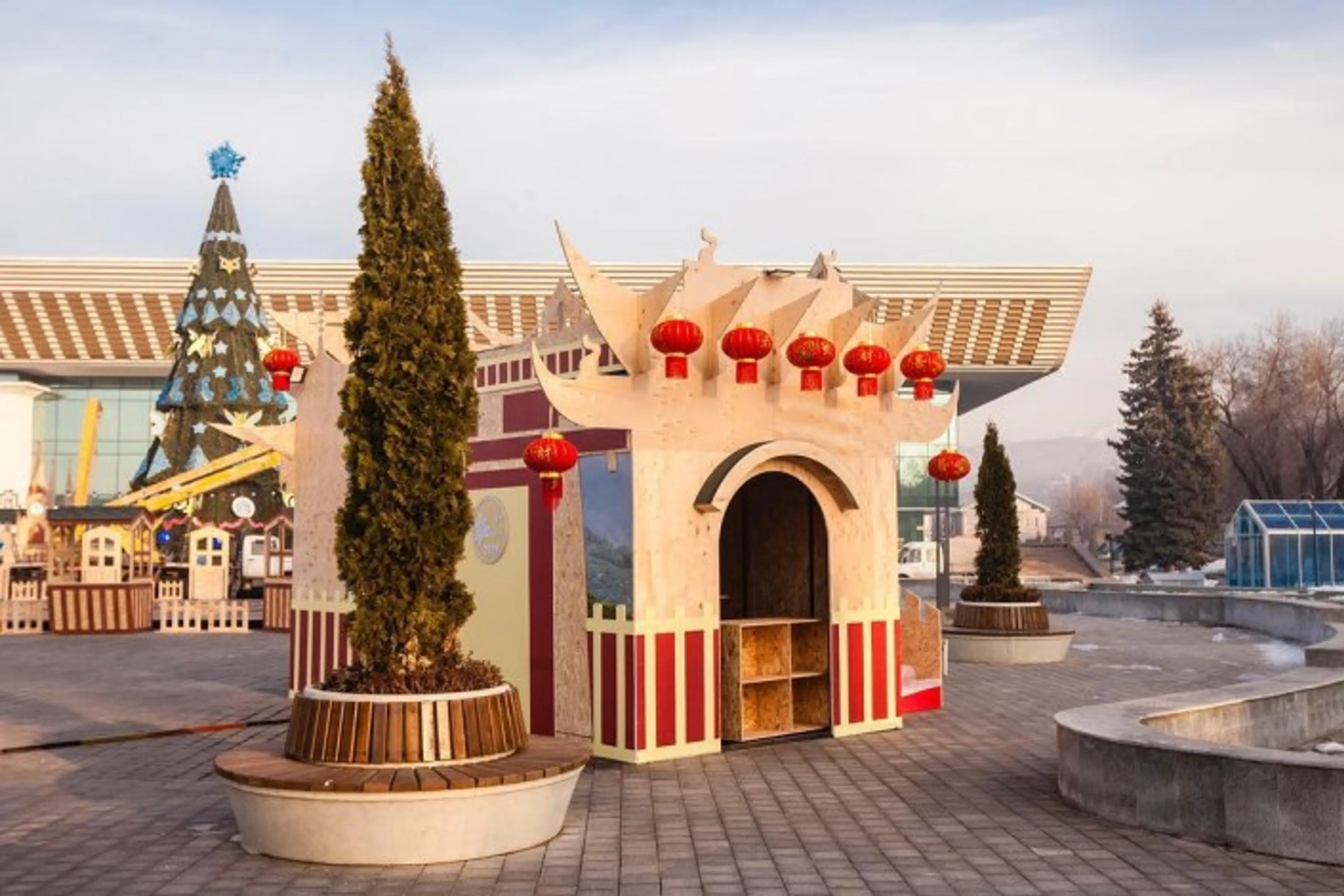 Капитал - Резиденция Деда Мороза появилась в Алматы