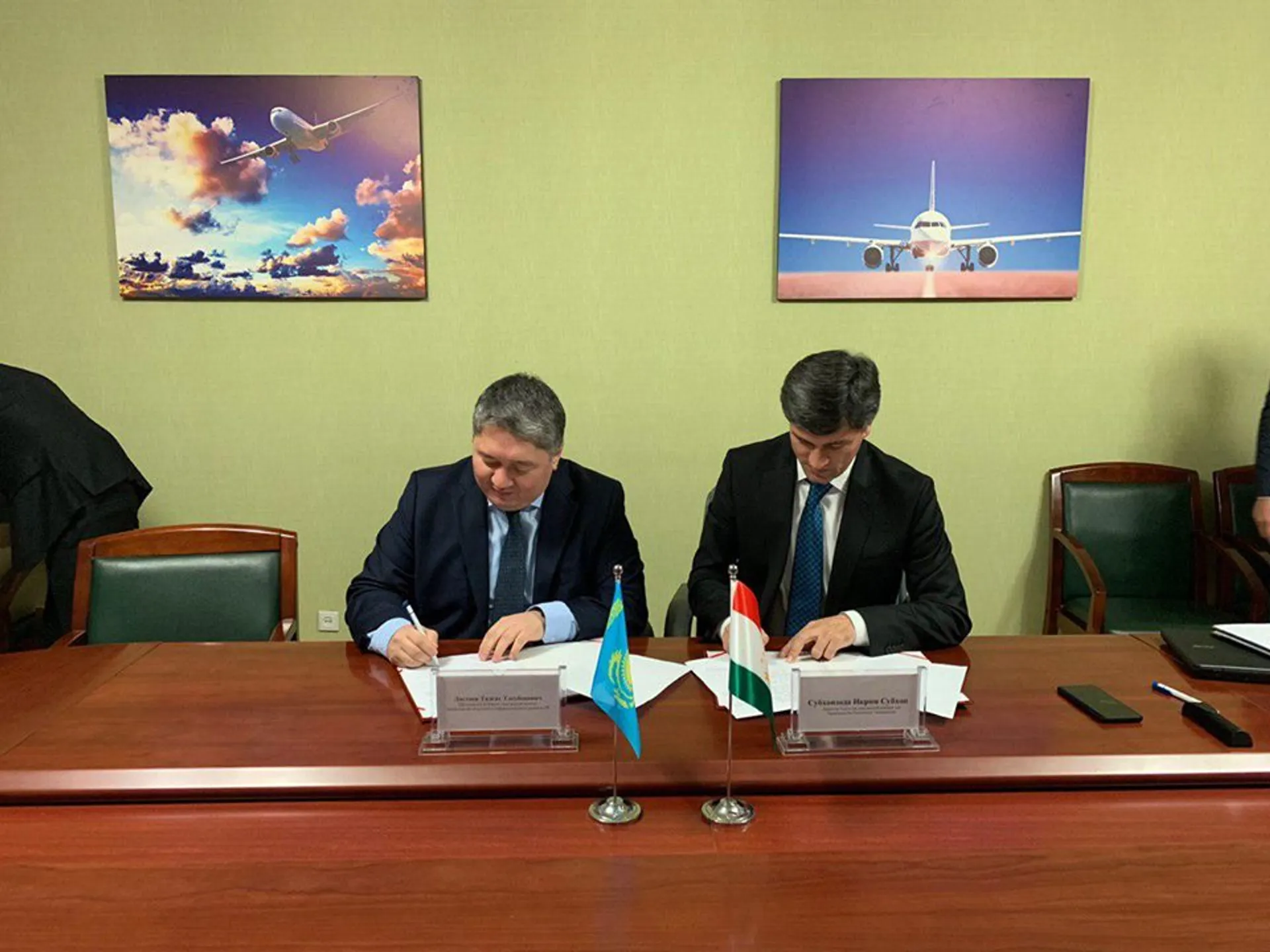 Капитал - Казахстан и Таджикистан увеличат количество рейсов