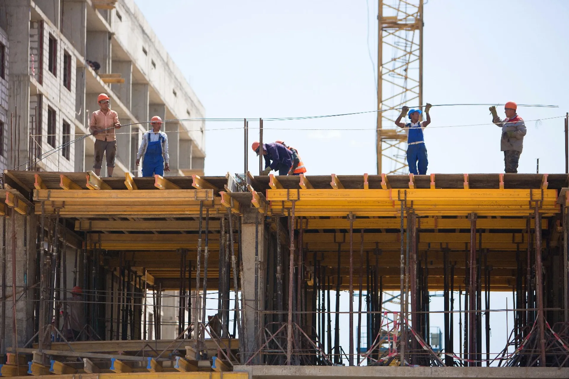 Капитал - По программе Нурлы жер в Алматы возводят 73 дома