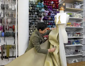 Золотое платье за $1,5 млн. посвятили мороженому