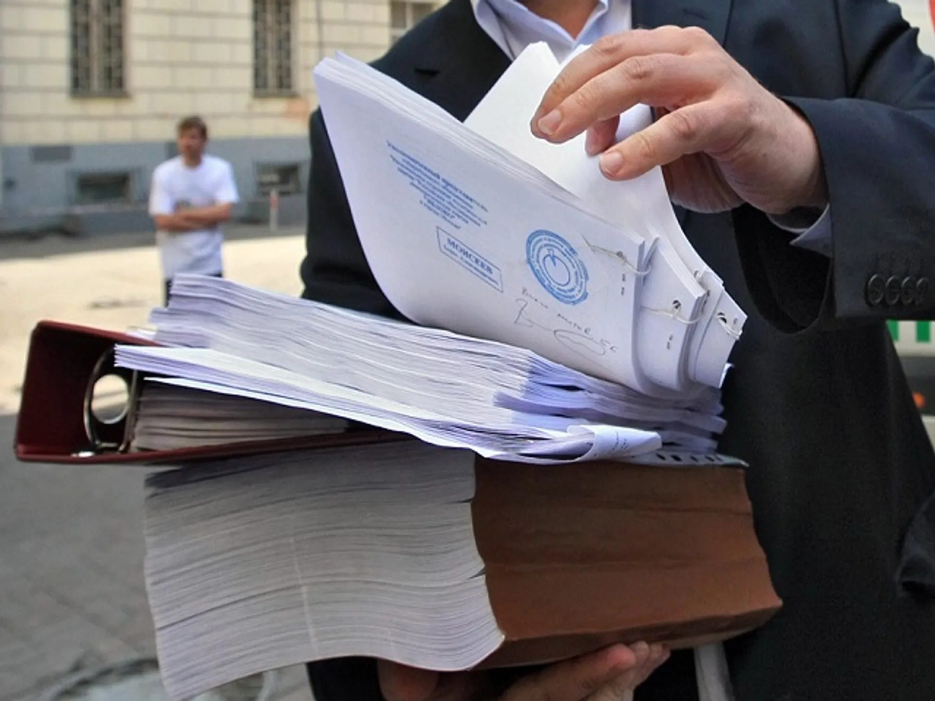 Капитал - В РК собирают подписи против повышения налога на авто