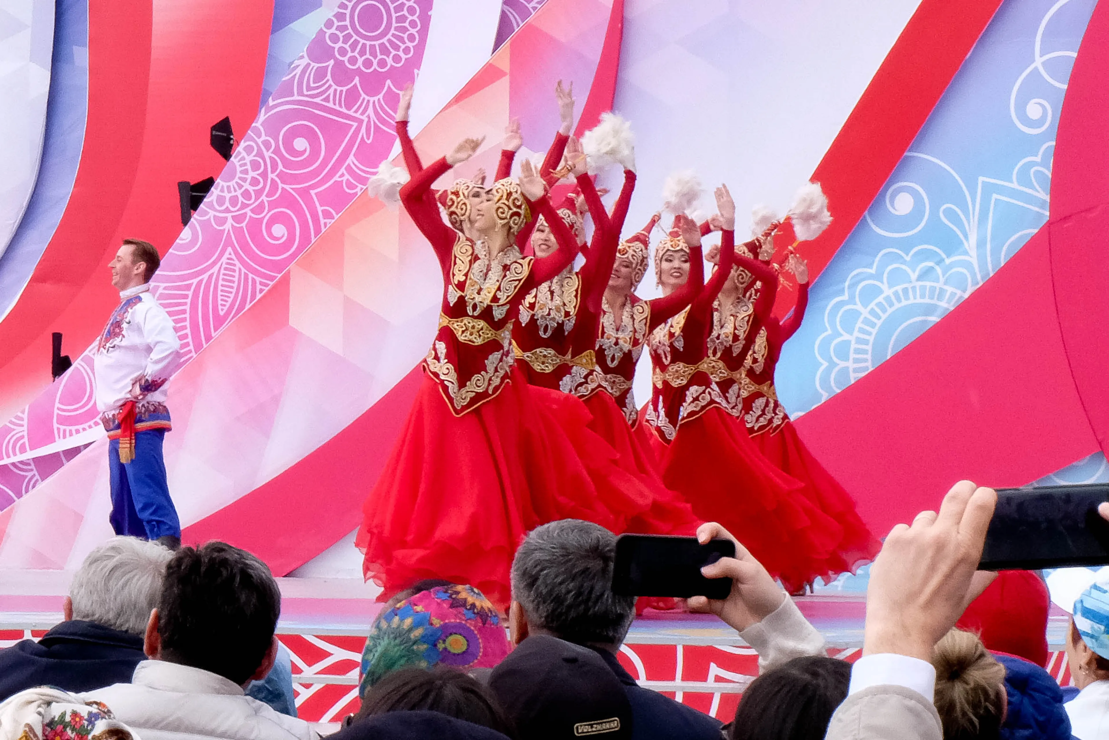 Капитал - В Астане состоялось представление «Рухани жаңғыру — бірлік пен тұтастық негізі!»