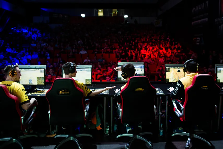 Капитал - Кто инвестирует в киберспорт?