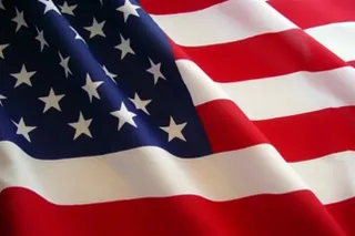 Капитал - Ветераны спилили шлагбаум у посольства США