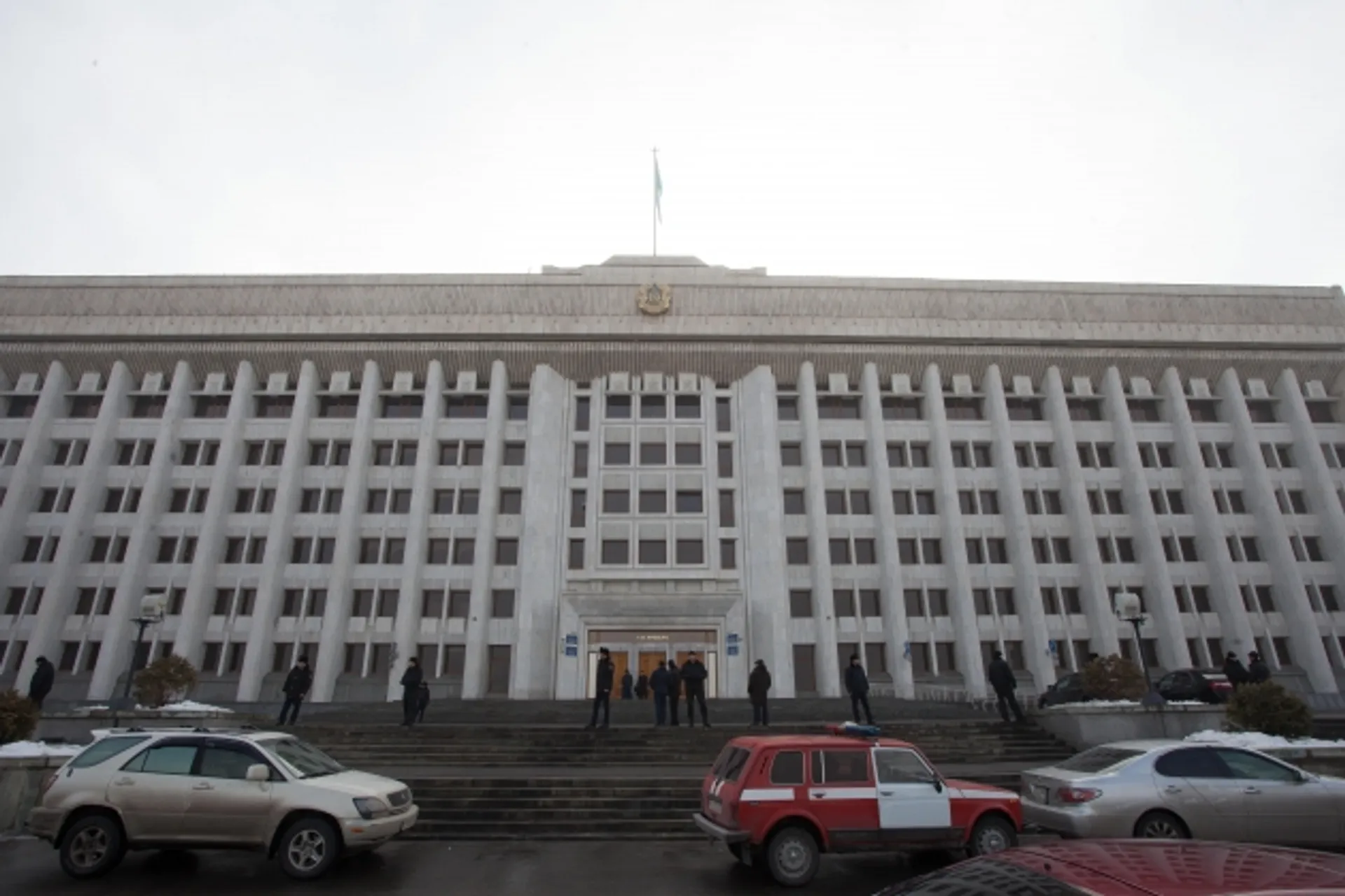 Капитал - Акимат Алматы не хочет говорить о вырубке деревьев в городе