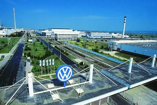 Капитал - Стоимость акций Volkswagen упала ниже 100 евро