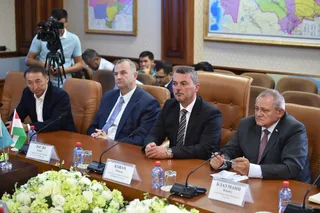 Капитал - Венгерские бизнесмены готовы создать в ЮКО совместные предприятия