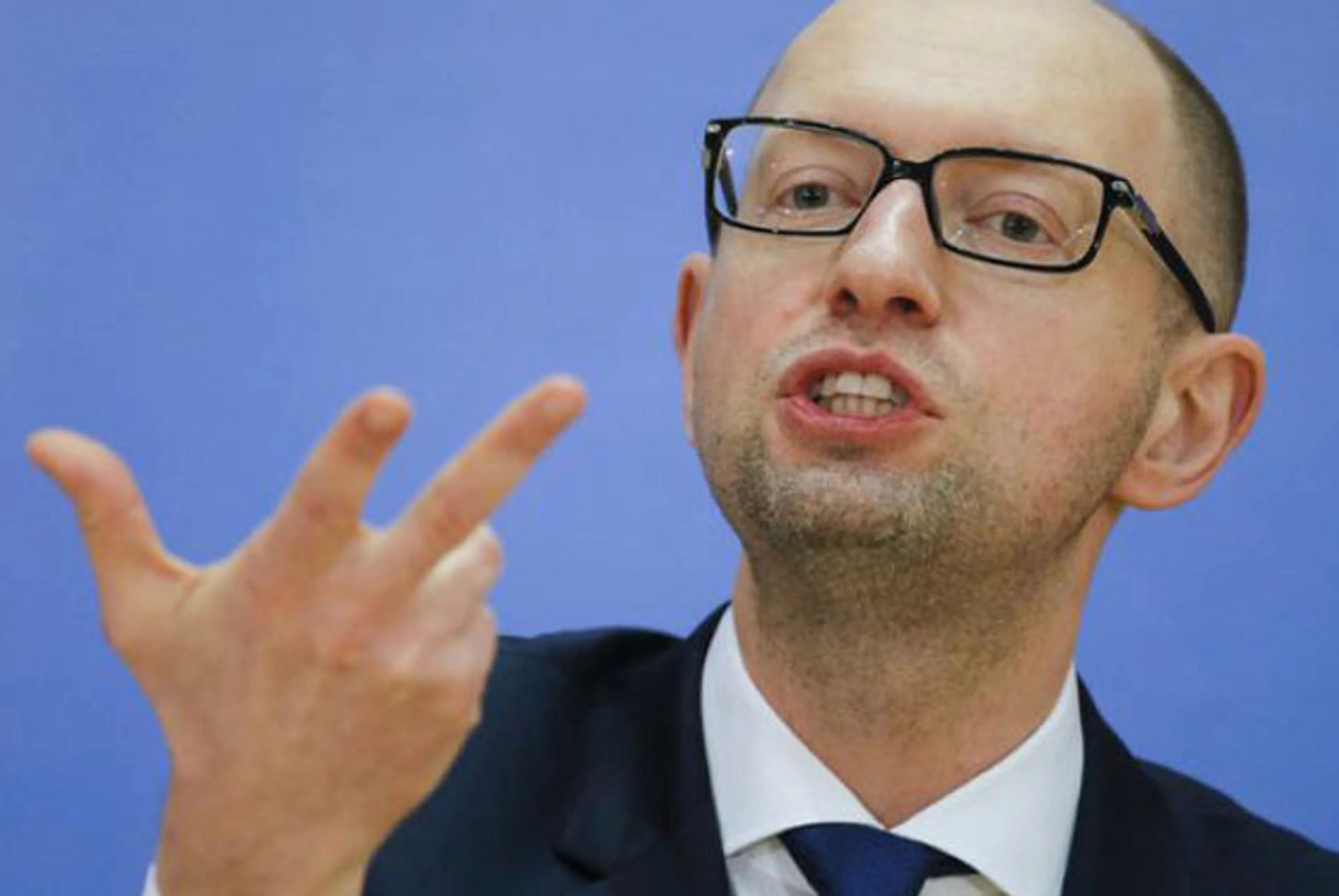 Капитал - Яценюк просит передать в бюджет арестованные деньги Януковича