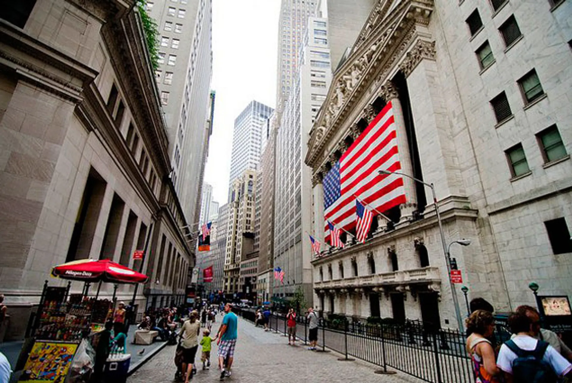 Капитал - 53% американцев не одобряют действий Обамы