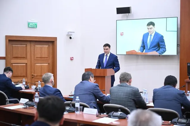 Фото: пресс-служба мажилиса