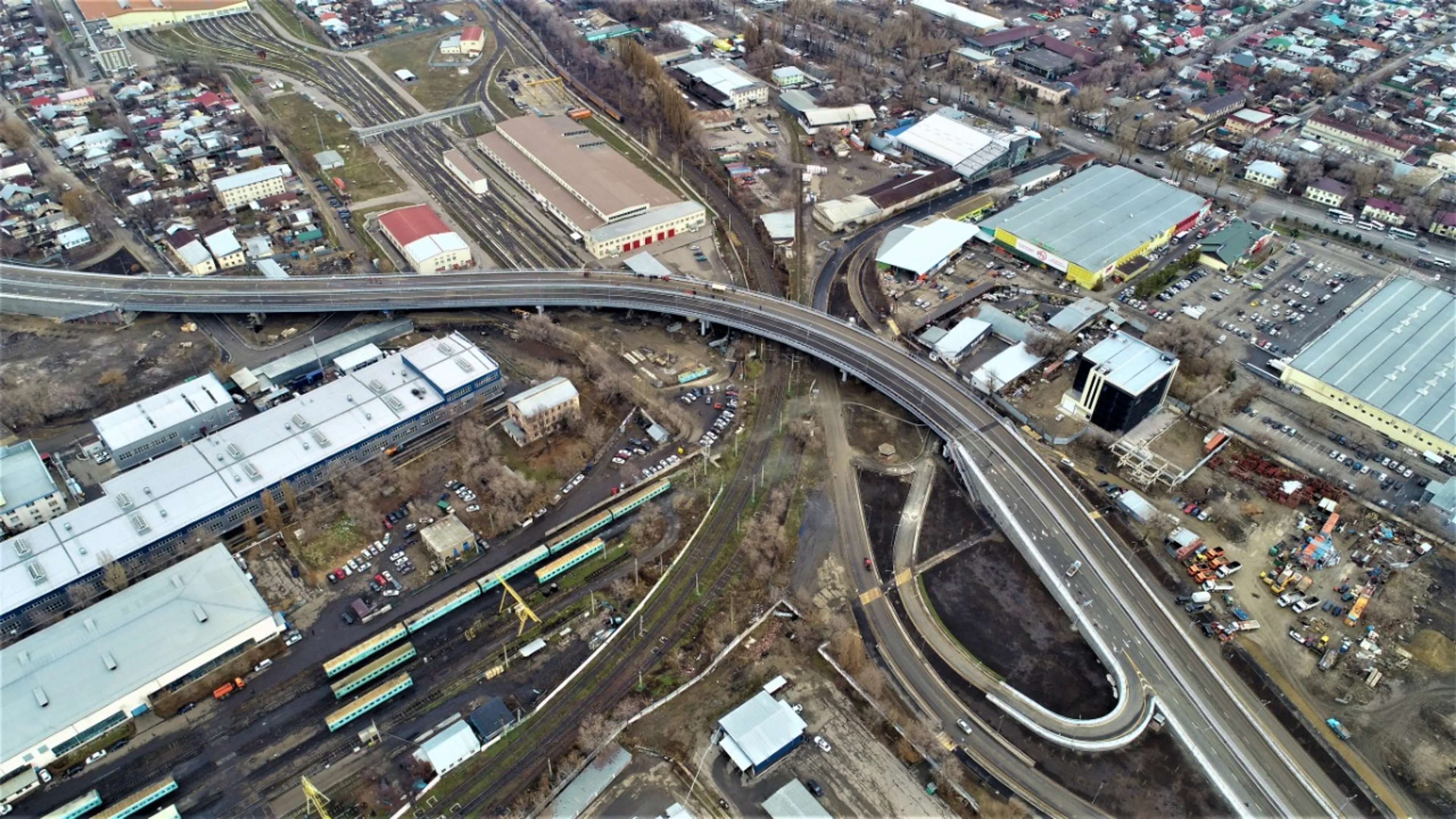 Капитал - «Север и юг» Алматы соединили транспортной эстакадой