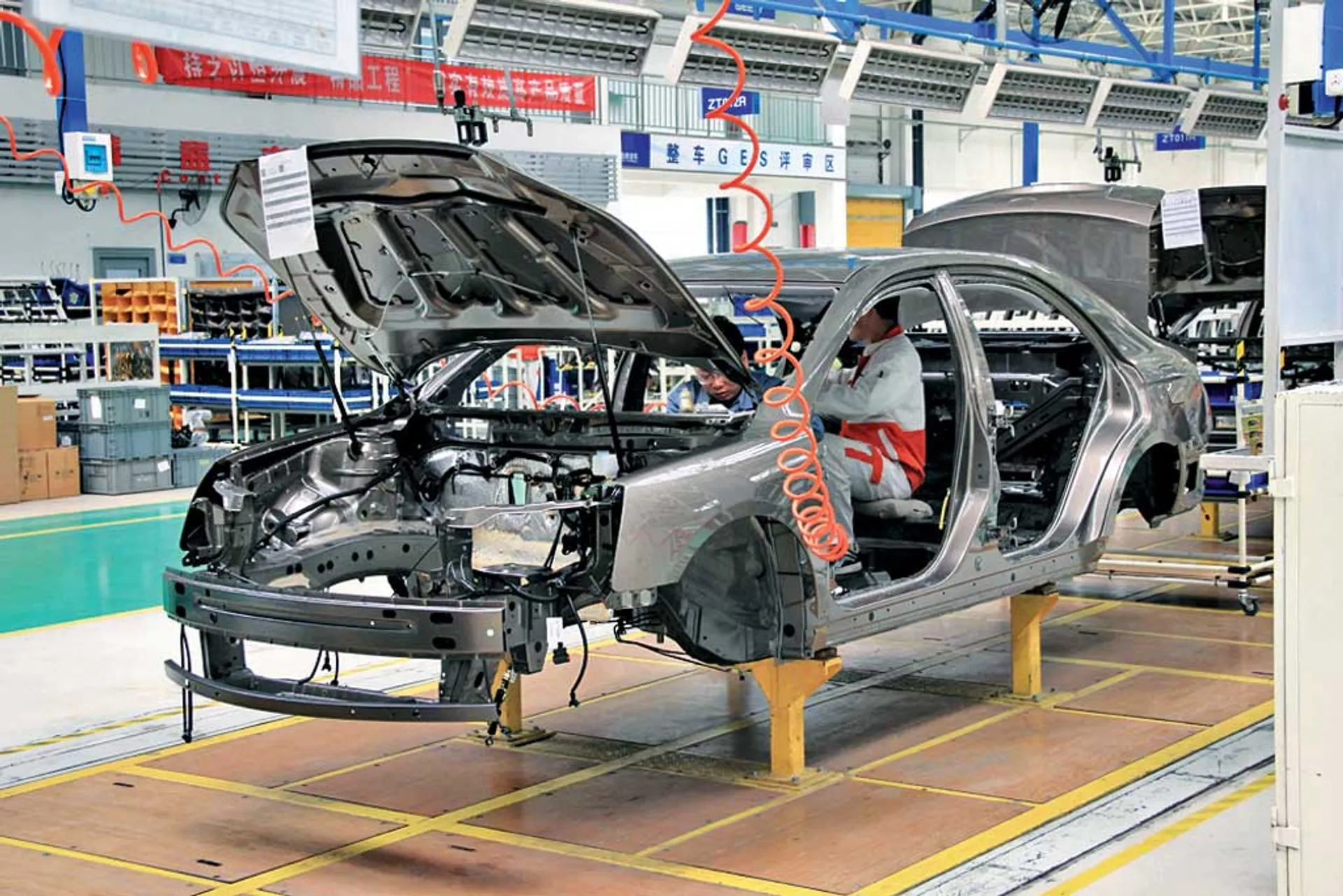 Капитал - Geely вложится в выпуск автомобилей на новых источниках энергии