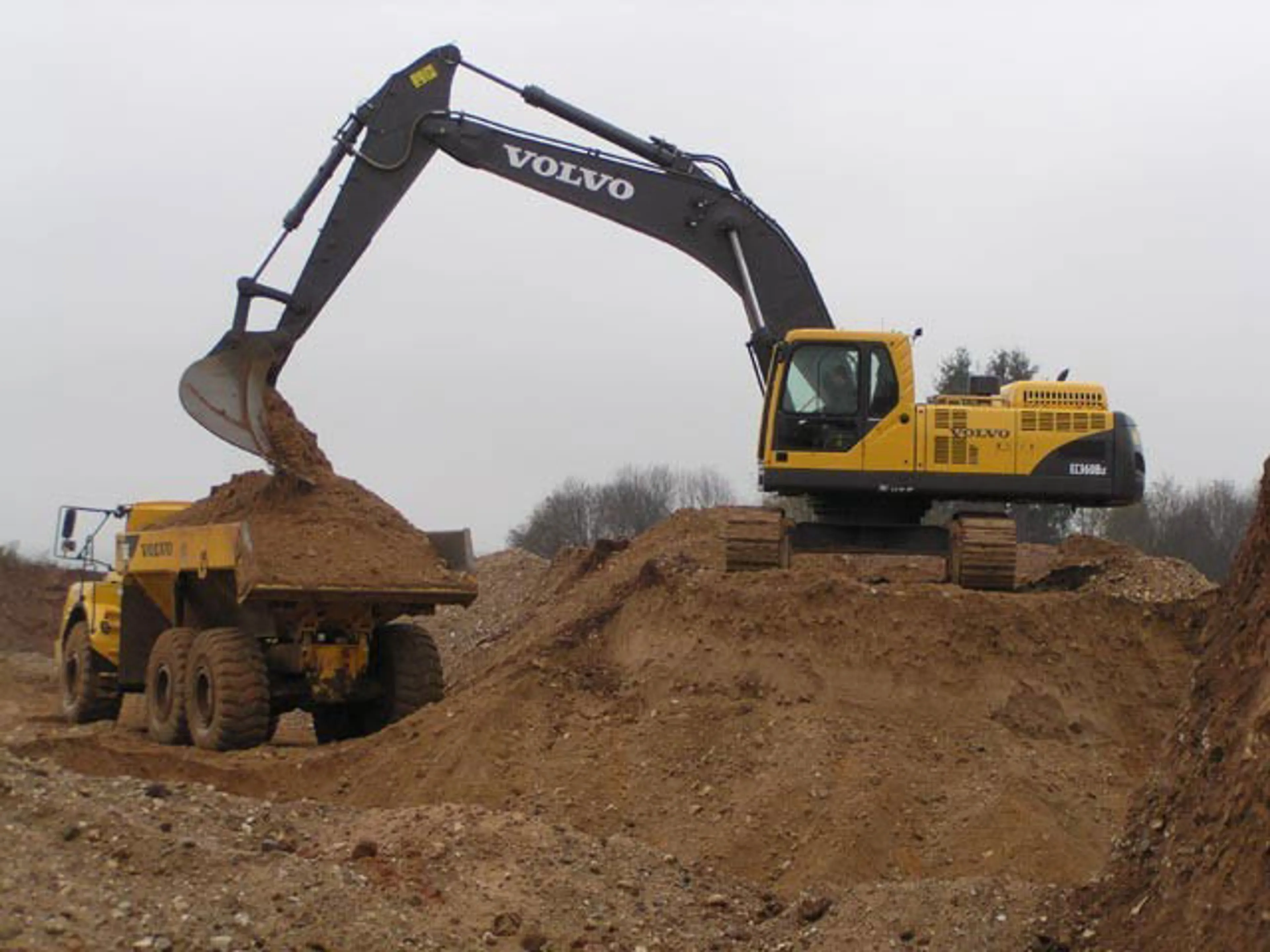 Капитал - Работники песчаного карьера избили сотрудников финполиции