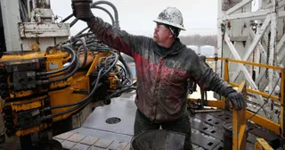 Капитал - Трейдеры делают рекордные ставки на подорожание нефти