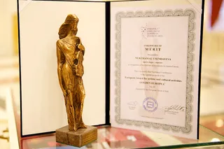 Капитал - Народная артистка Казахстана получила награду «Golden Europea»