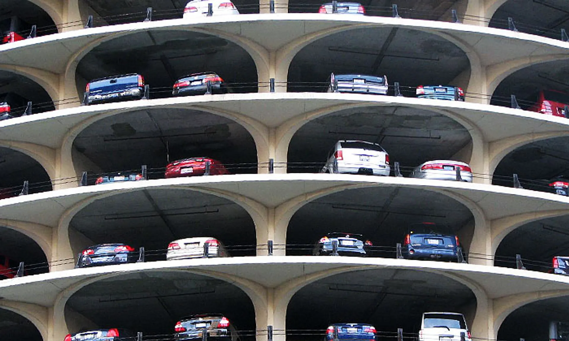 Капитал - ​В Алматы изымут земли для многоярусных парковок