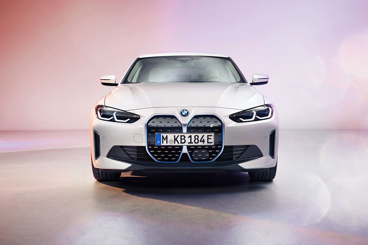 Итоги продаж в РК за февраль, новое лого Renault и BMW i4 663897 - Kapital.kz 