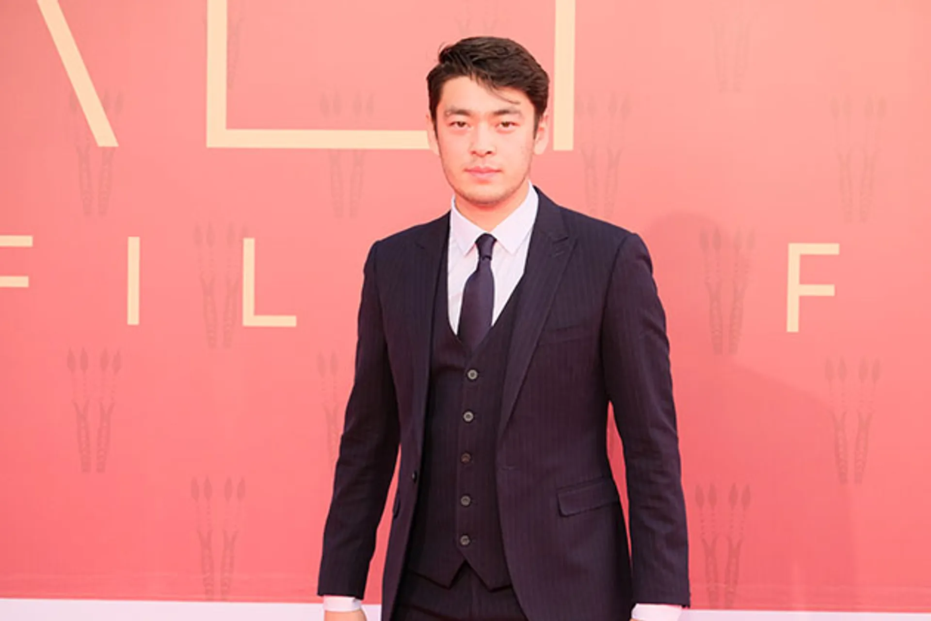 Капитал - Аскар Ильясов: Я недолго буду мириться с тем, что в российское кино меня приглашают для колорита