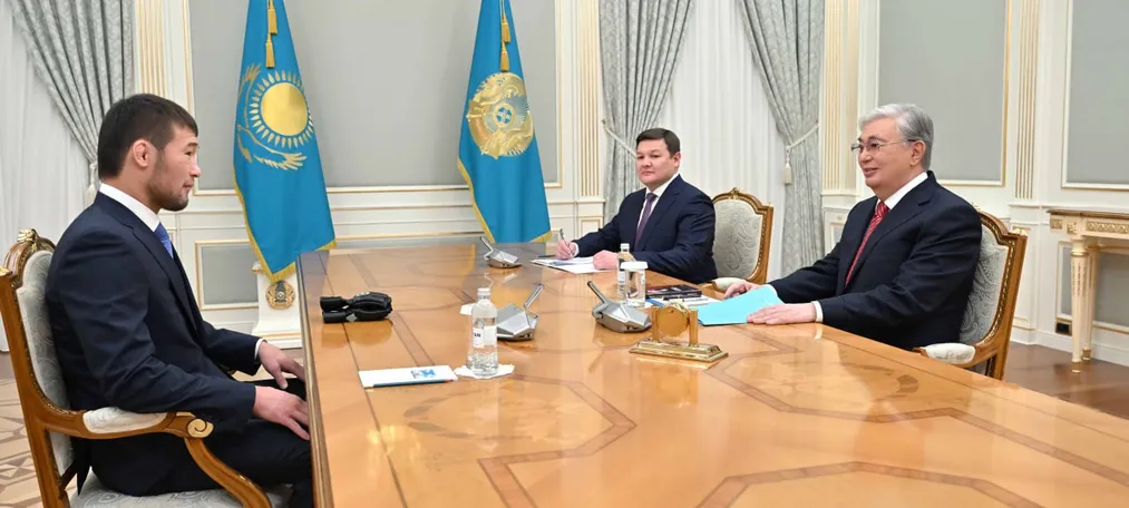 Капитал - Президент принял бойца смешанных единоборств Шавката Рахмонова