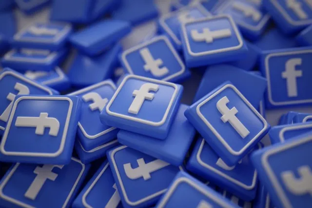Facebook начал тестировать платную подписку на группы