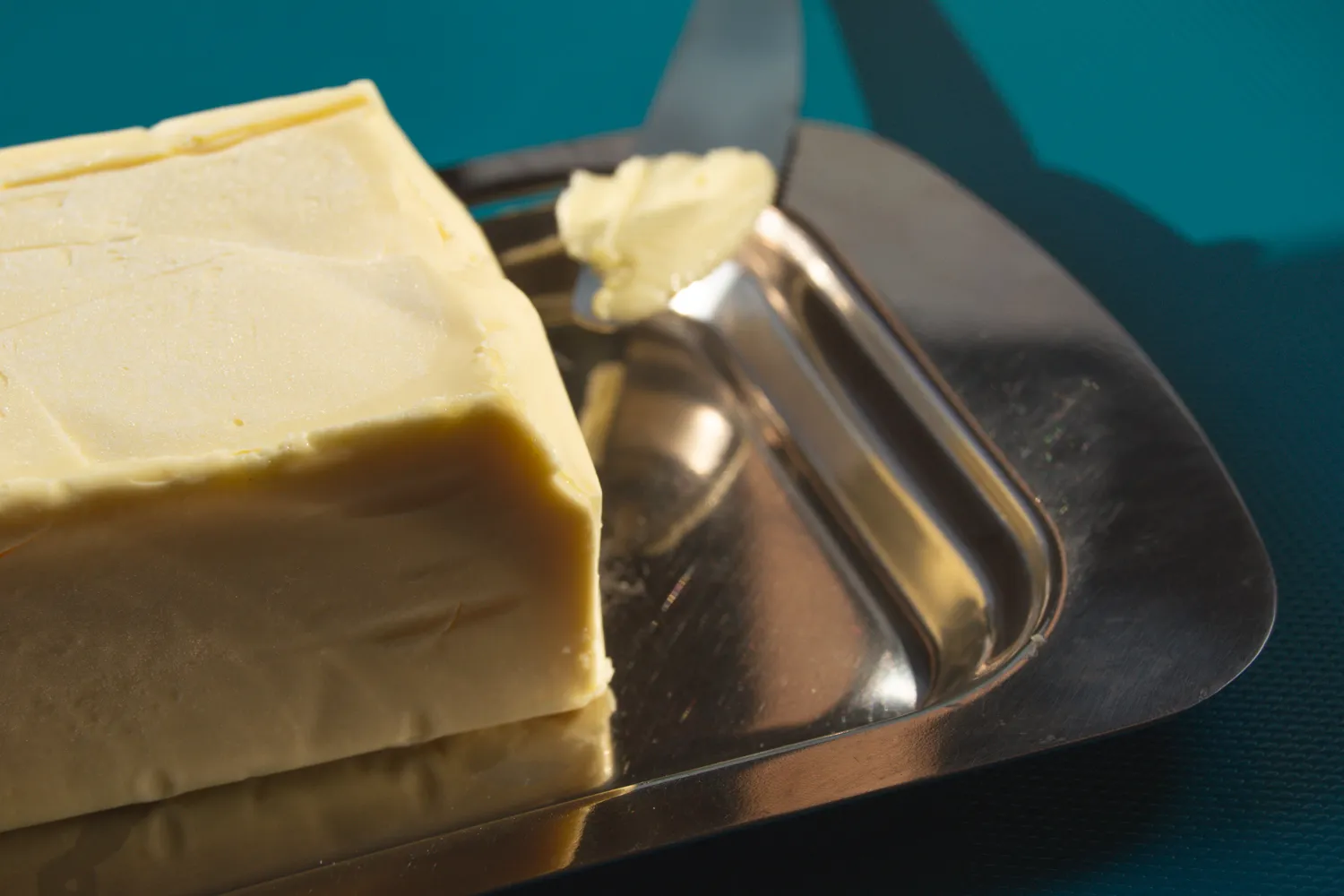 Оптовый поставщик завышал цены на сливочное масло в Атырауской области