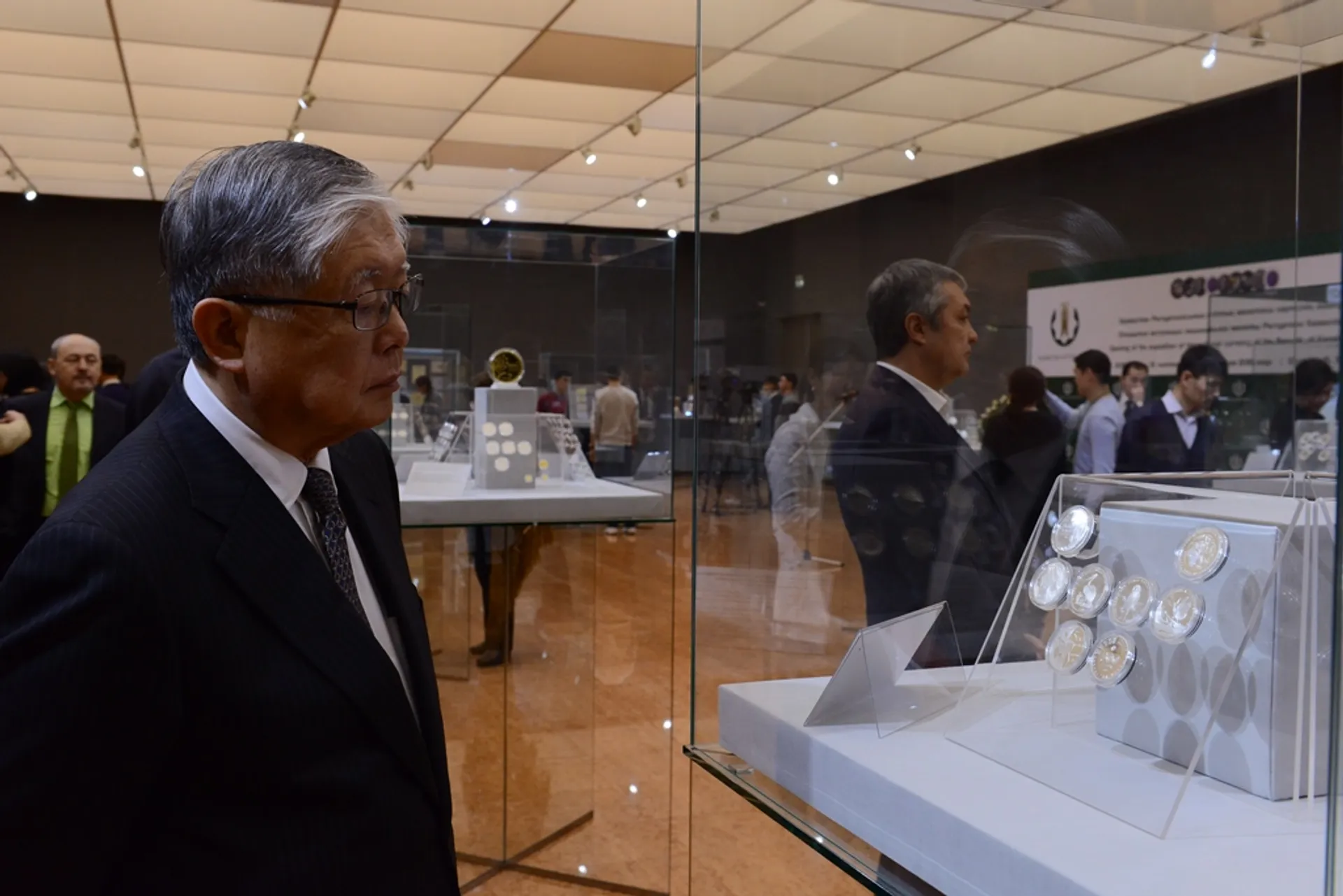 Капитал - В Астане открылась экспозиция национальной валюты Казахстана