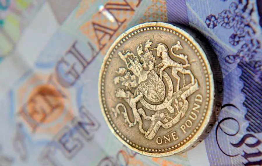 Капитал - Brexit уронит фунт еще на 16%