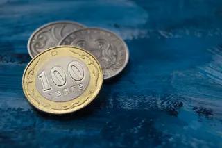 Капитал - Дневные торги: 379,3 тенге за доллар