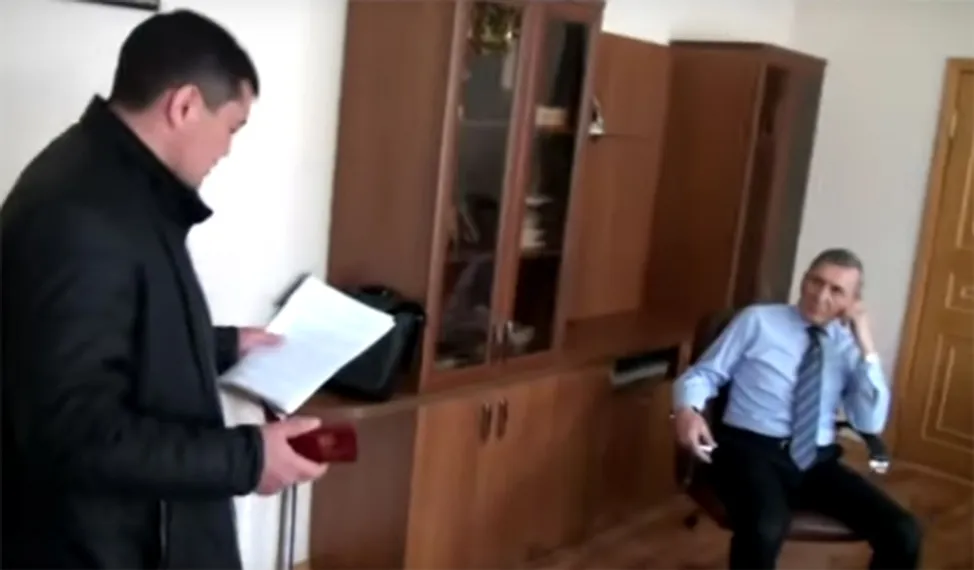 Капитал - За взятку задержан еще один крупный чиновник