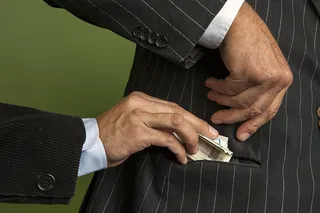 Капитал - Искоренит ли безналичный расчет теневую экономику?