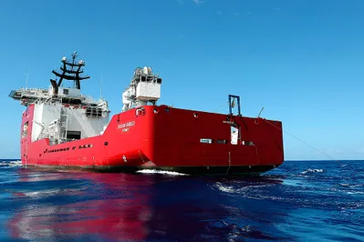 61 человек пропал без вести при затоплении судна в Малайзии