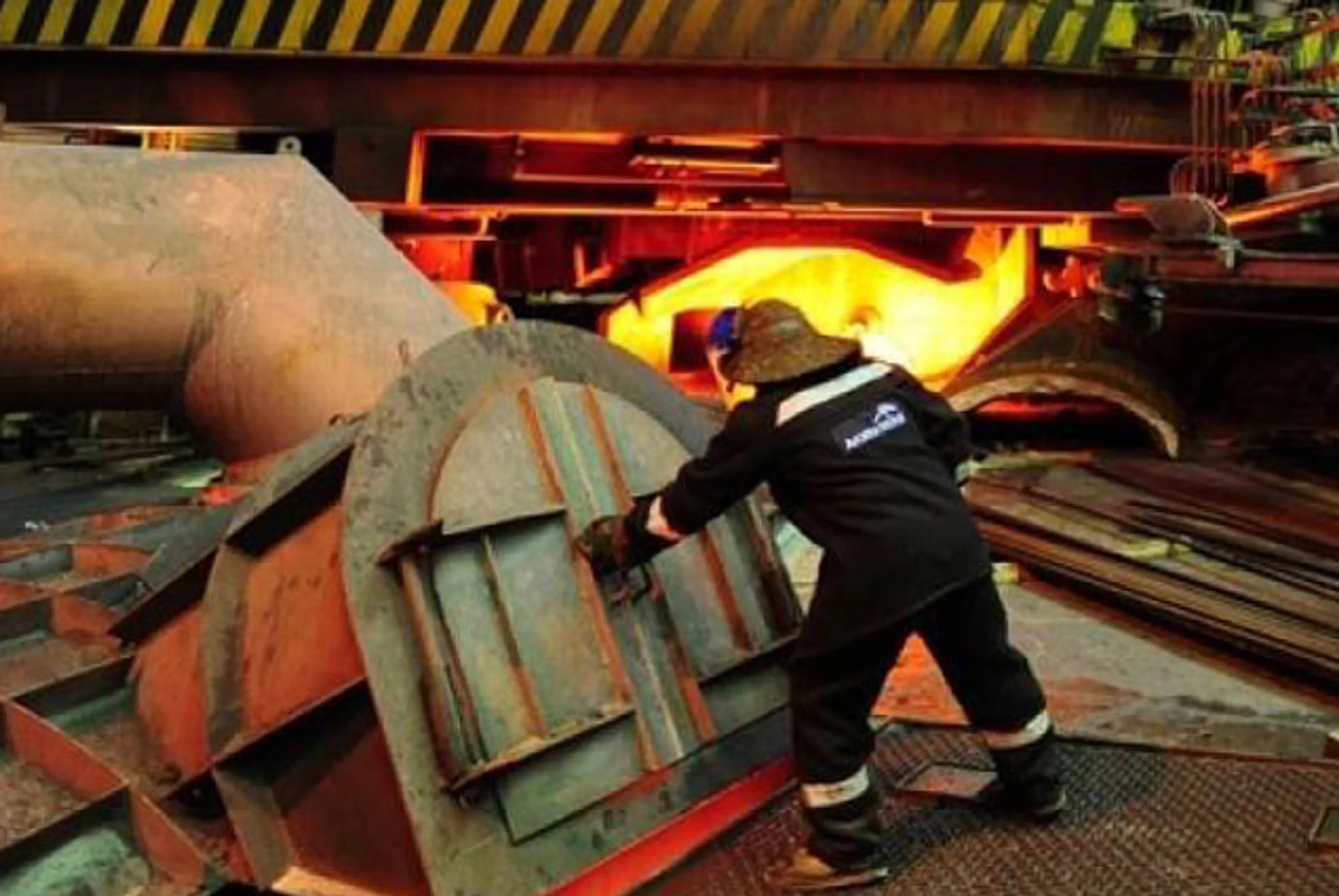 Капитал - Снижение зарплат в АрселорМиттал Темиртау оспорят