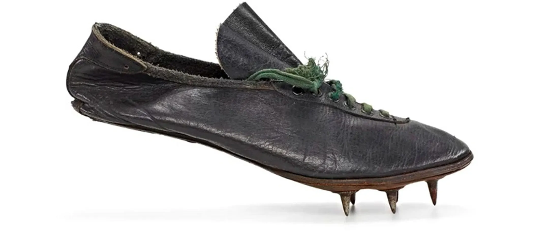 Первые шипованные бутсы Dassler