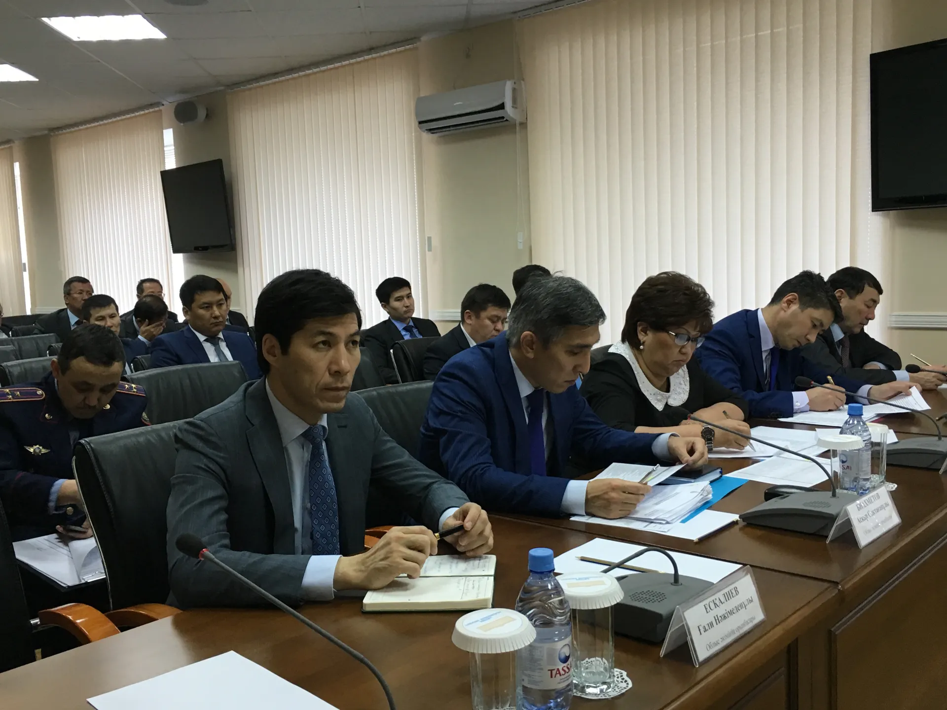 Капитал - Бердибек Сапарбаев недоволен работой чиновников