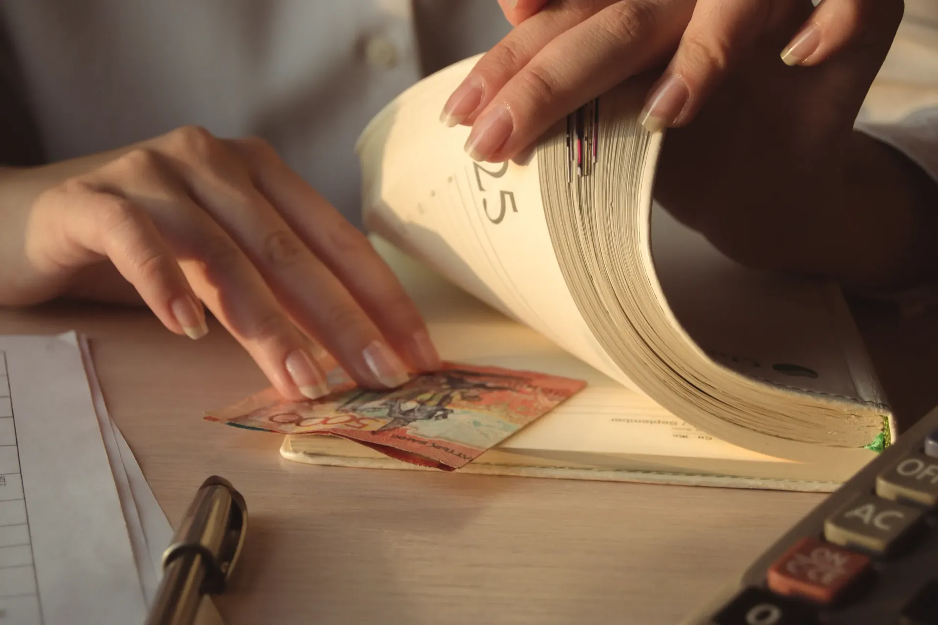 Капитал - Трех судей Алматинской области подозревают в коррупции