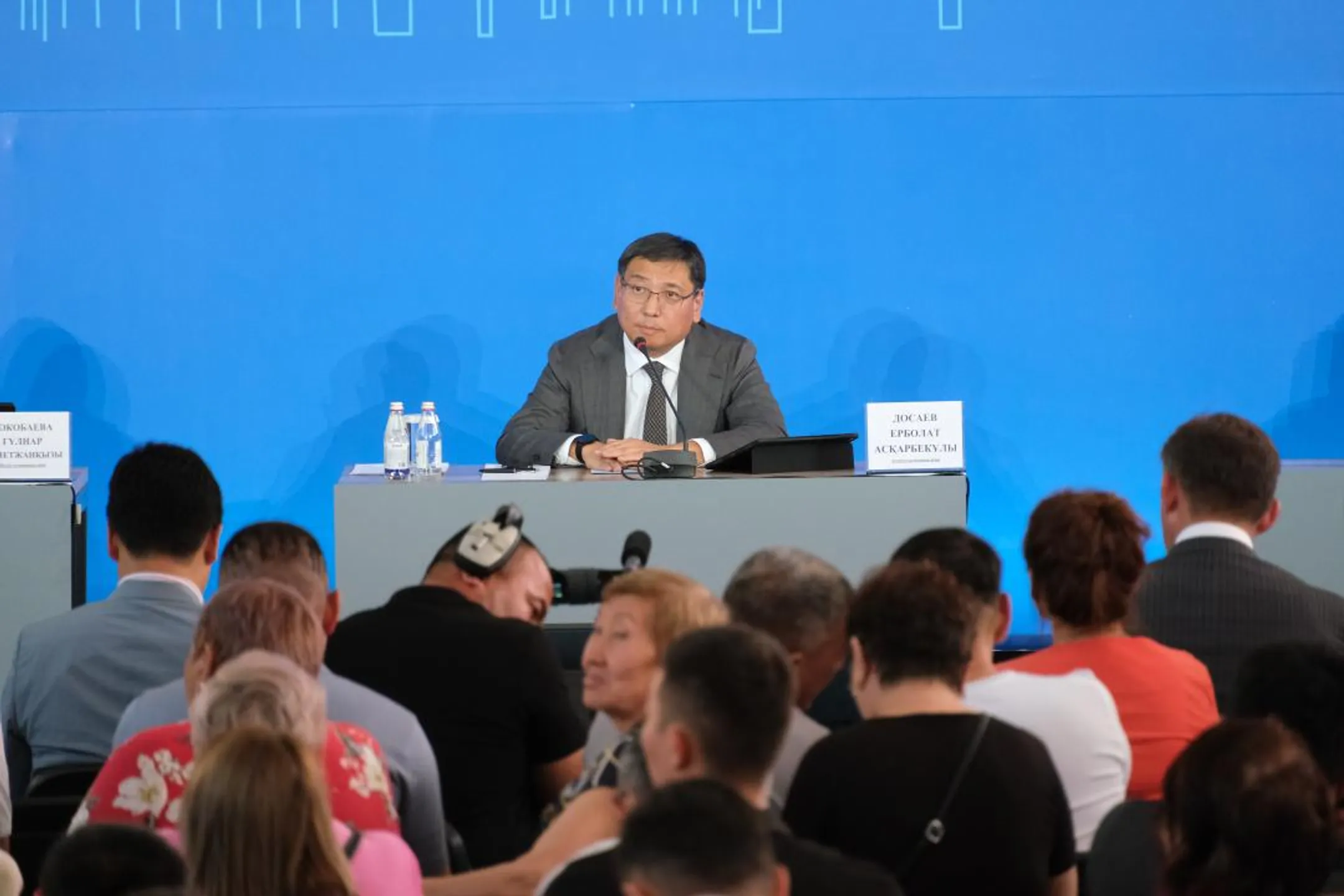 О строительстве дорог, школ и благоустройстве Жетысуского района рассказал Ерболат Досаев - Image Kapital.kz