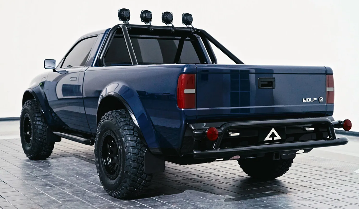 Динамика цен на электромобили за 10 лет и электрокары Lucid и Alpha Motor - фото kapital.kz