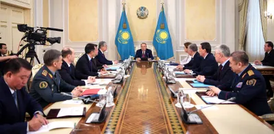 Первый Президент провел заседание Совбеза