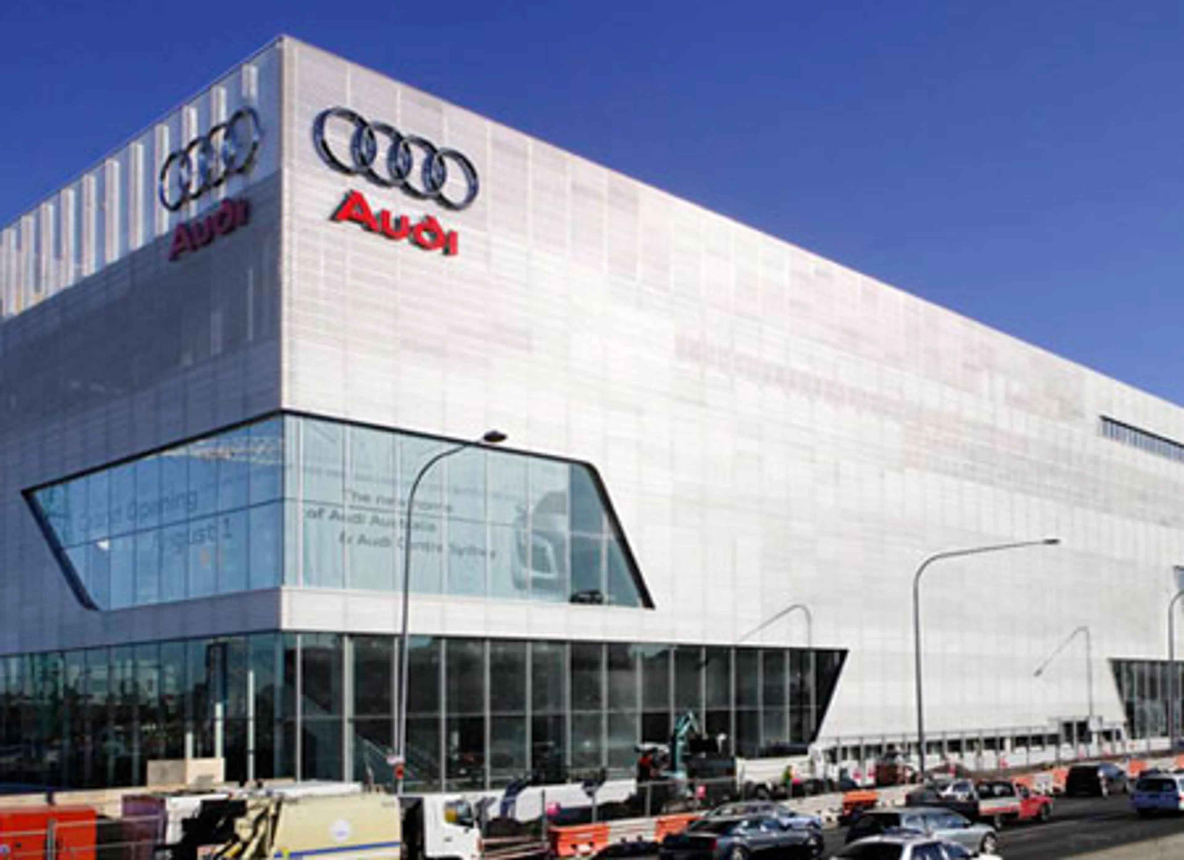 Капитал - Audi Q7 обзаведется гибридной модификацией