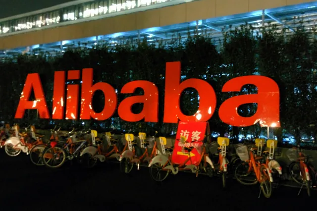 Alibaba договорилась о покупке доли в китайских «Ашанах»
