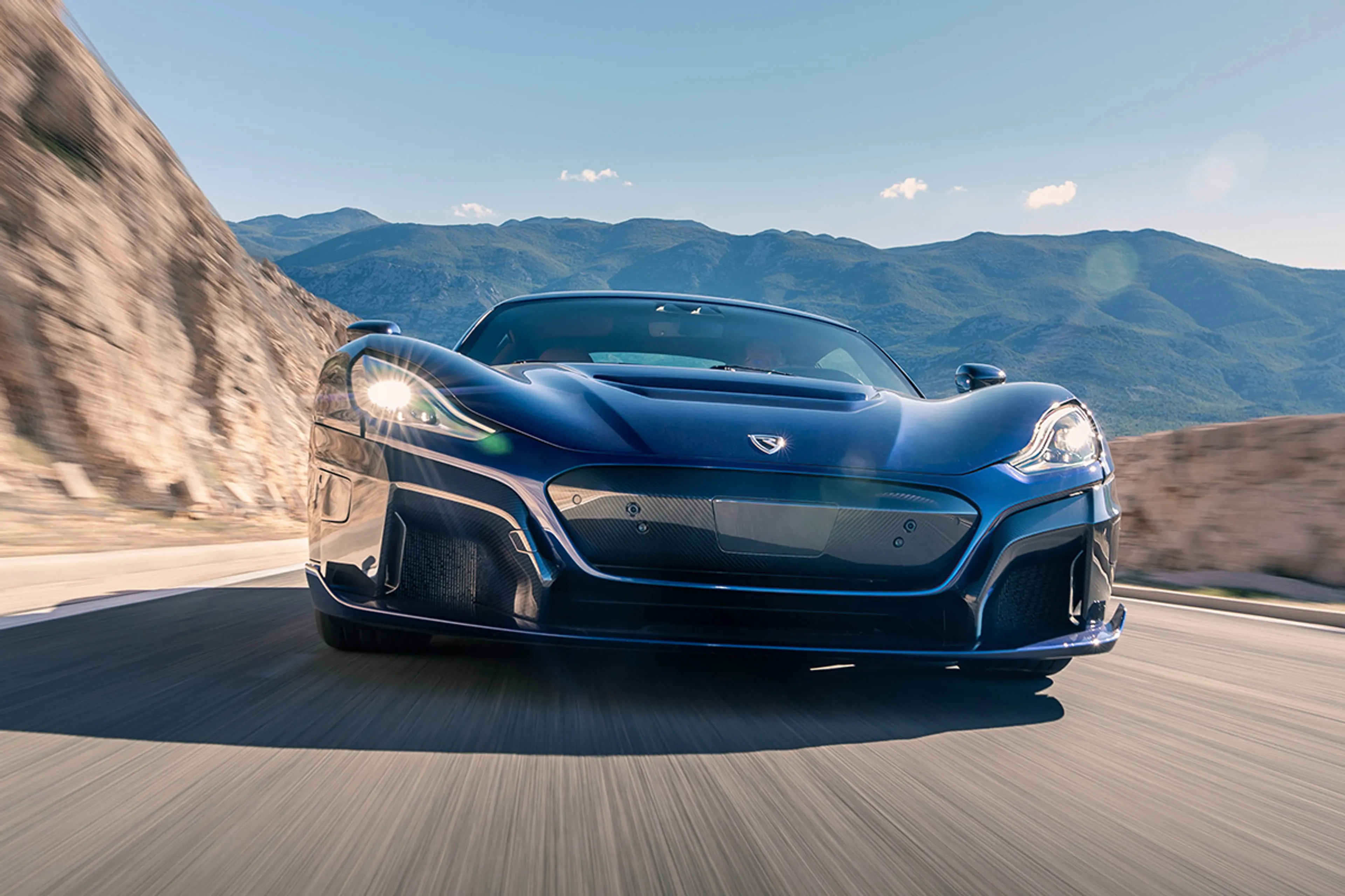 Капитал - Товарный Rimac, бензиновый Pagani и подписка на опции BMW