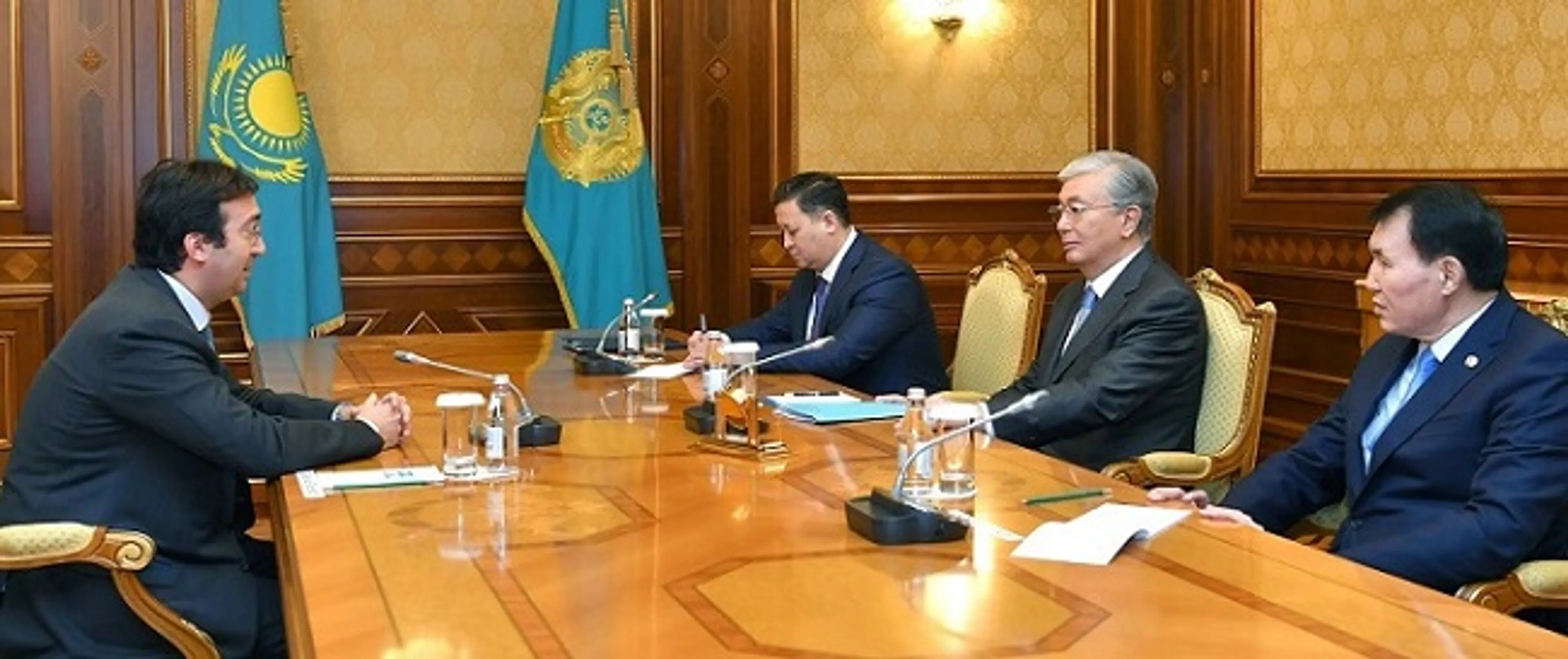 Капитал - Президент принял исполнительного секретаря ГРЕКО