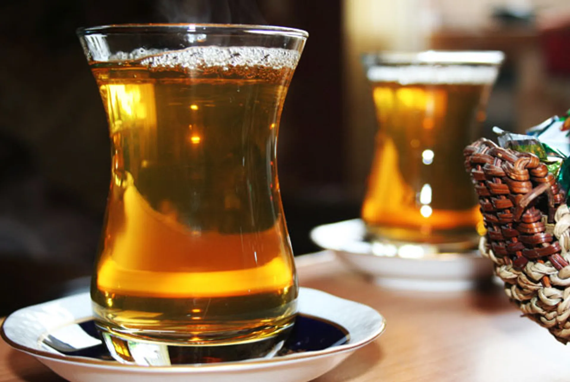 Капитал - В Дубаи подают чай с настоящим 22-каратным золотом