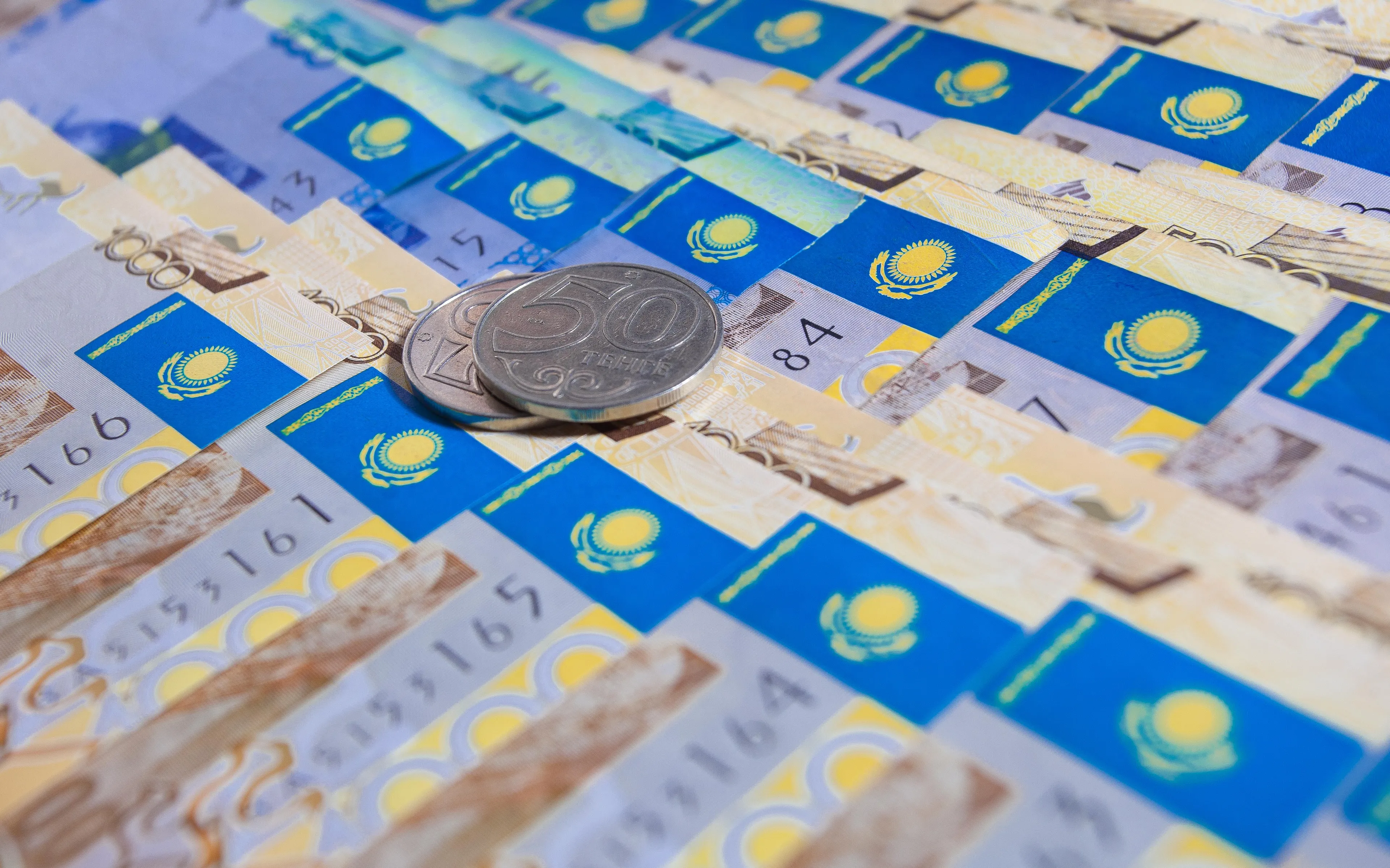 Капитал - Сбор страховых премий страховщиками вырос на 6,6%