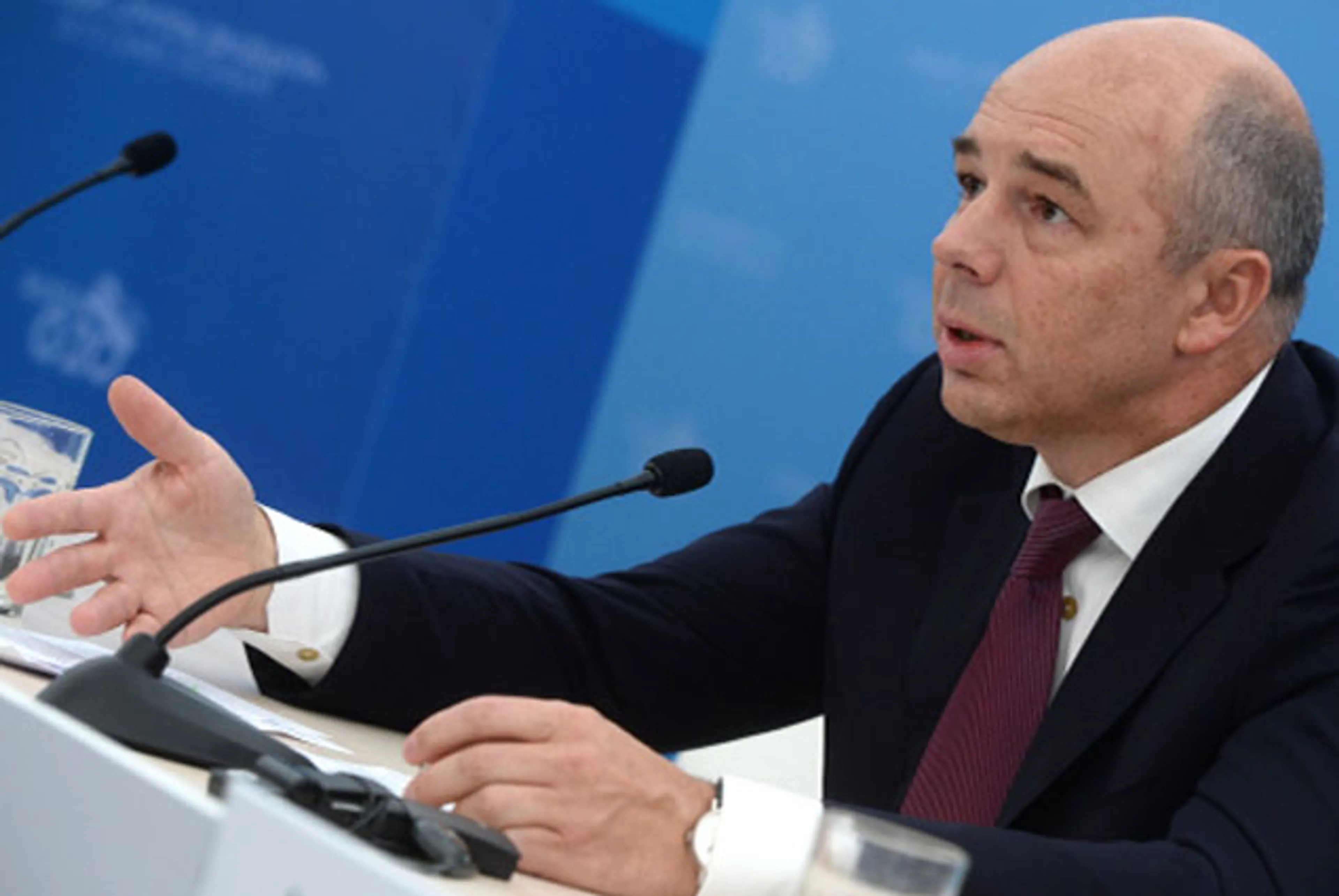 Капитал - России придется жить по средствам